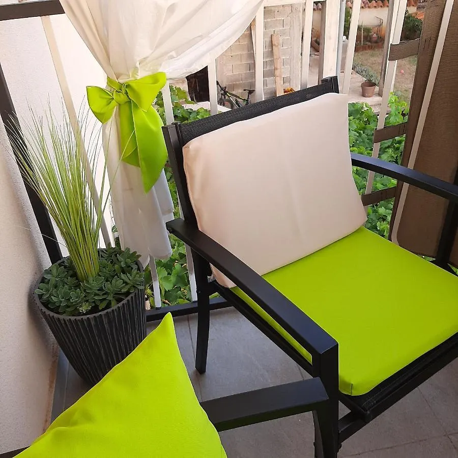 Apartments Kaic 1045 Pula