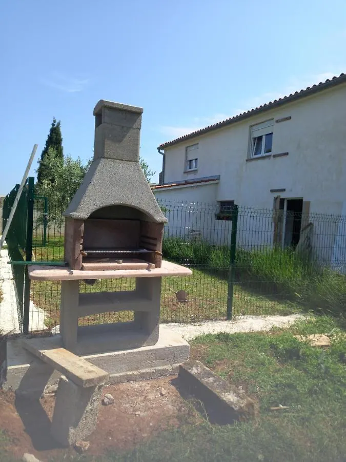 Apartments Kaic 1045 Pula