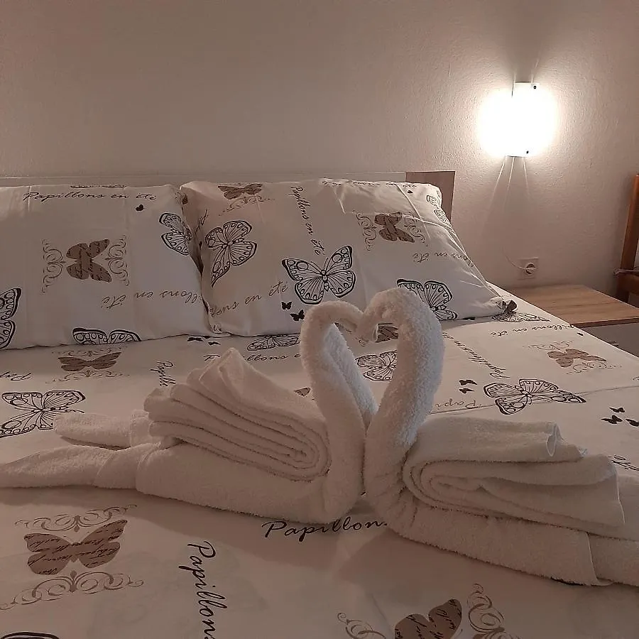 Apartments Kaic 1045 Pula